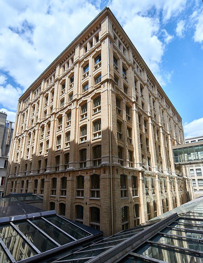 La Tour Chicago accueille les personnels administratifs