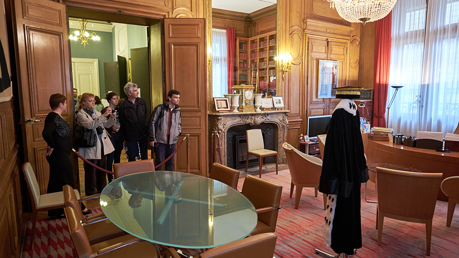 Cour des comptes - Palais Cambon - Présentation du bureau et de la robe de magistrat - JEP 2017