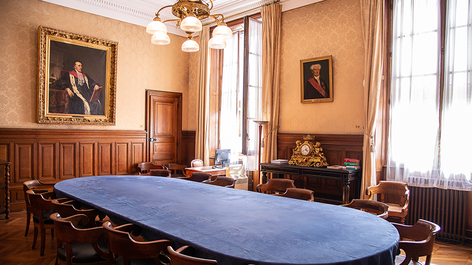 Cour des comptes - Palais Cambon - Salle de délibération Mollien -  portraits de Félix Barthe et le comte Joseph Jérôme Siméon