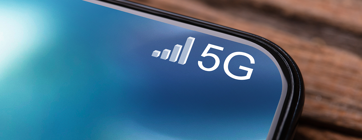 Vue d’une mention « 5G » sur un téléphone portable