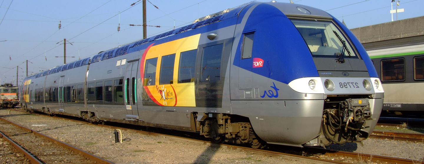 TER stationné en gare