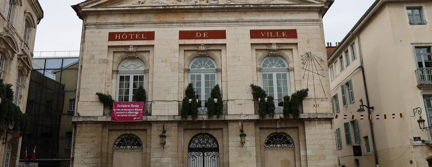 vue de l'hôtel de ville de Bourg-en-Bresse